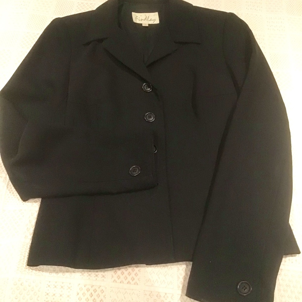 100% wool black fitted lined jacket, size 6